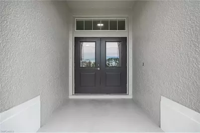 1718 NE 40th Ln, Cape Coral, FL 33909 - Photo 4