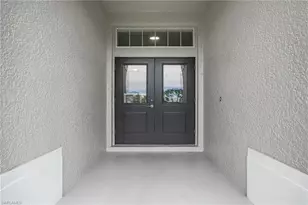 1718 NE 40th Ln, Cape Coral, FL 33909 - Photo 4