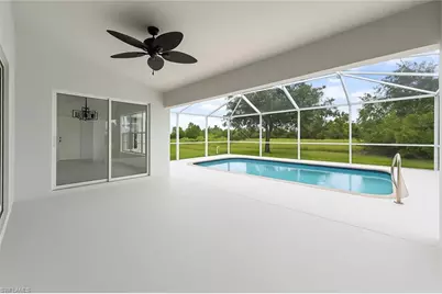 1718 NE 40th Ln, Cape Coral, FL 33909 - Photo 30