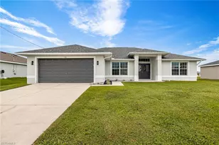 1718 NE 40th Ln, Cape Coral, FL 33909 - Photo 2