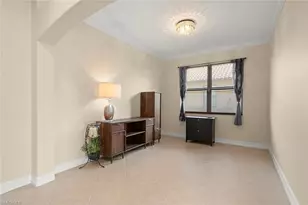 12387 Country Day Cir, Fort Myers, FL 33913 - Photo 8