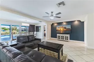 2213 NE 4th St, Cape Coral, FL 33909 - Photo 8