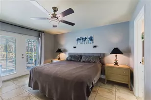2213 NE 4th St, Cape Coral, FL 33909 - Photo 28