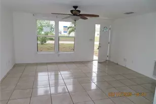 2713 NE 1st Pl, Cape Coral, FL 33909 - Photo 4