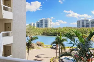 25 Bluebill Ave, Naples, FL 34108 - Photo 4