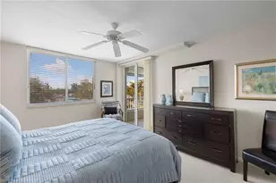 25 Bluebill Ave, Naples, FL 34108 - Photo 8