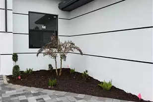 985 Gleason St, Lehigh Acres, FL 33974 - Photo 4