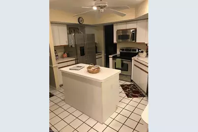 6645 Wakefield Dr, Fort Myers, FL 33966 - Photo 4