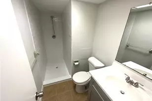 610 SE 13th Ct, Cape Coral, FL 33990 - Photo 28