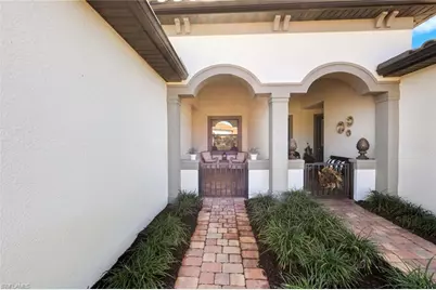12201 Canal Grande Dr, Fort Myers, FL 33913 - Photo 4