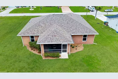 216 NW 11th St, Cape Coral, FL 33993 - Photo 2