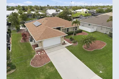 222 SW 39th Ter, Cape Coral, FL 33914 - Photo 2