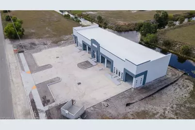 1913 NE 10th Ter, Cape Coral, FL 33909 - Photo 2