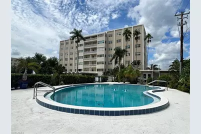 1900 Clifford St #201, Fort Myers, FL 33901 - Photo 4