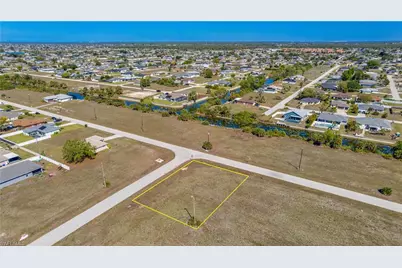 1902 NE 17th Ter, Cape Coral, FL 33909 - Photo 20