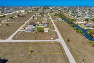 1902 NE 17th Terrace, Cape Coral, FL 33909 - Photo 18