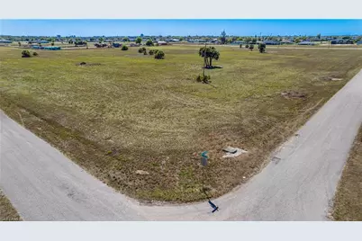 1902 NE 17th Ter, Cape Coral, FL 33909 - Photo 10