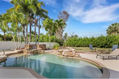 549 Peck Ave, Fort Myers, FL 33919 - Photo 2