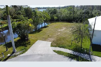 3260 Lunar St, Naples, FL 34112 - Photo 2