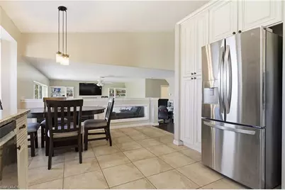 12421 Eagle Pointe Cir, Fort Myers, FL 33913 - Photo 10