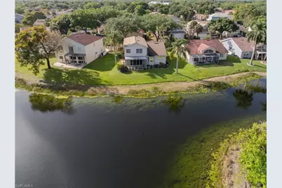 12421 Eagle Pointe Cir, Fort Myers, FL 33913 - Photo 38