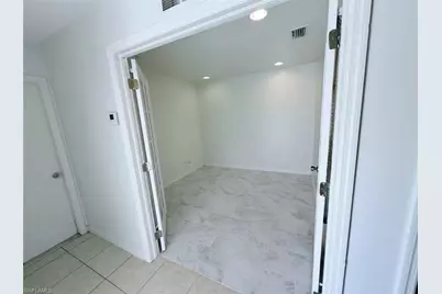 541 Hancock Bridge Pkwy, Cape Coral, FL 33990 - Photo 4