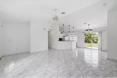 827 SW 29th Ter, Cape Coral, FL 33914 - Photo 2