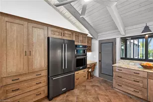 3777 W Gulf Dr, Sanibel, FL 33957 - Photo 16