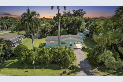 21 E Mariana Ave, North Fort Myers, FL 33917 - Photo 12