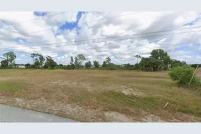 3741 NE 14th Pl, Cape Coral, FL 33909 - Photo 4