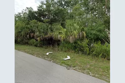 1966 Quintero Ln, Lehigh Acres, FL 33972 - Photo 2