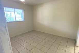 621 SW 3rd St, Cape Coral, FL 33991 - Photo 10