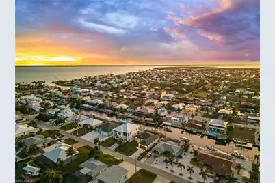 2443 Carambola Ln, Saint James City, FL 33956 - Photo 32