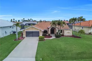 2909 SW 38th Terrace, Cape Coral, FL 33914 - Photo 4