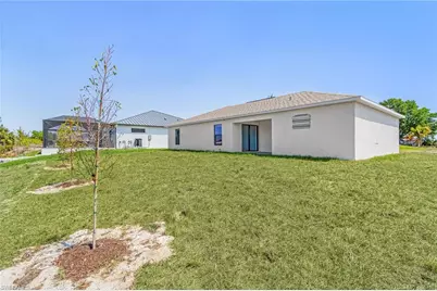 124 NE 15th Ter, Cape Coral, FL 33909 - Photo 22