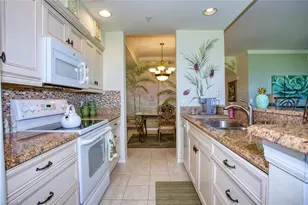 10350 Washingtonia Palm Way, Fort Myers, FL 33966 - Photo 12