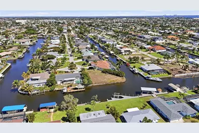 5357 Majestic Ct, Cape Coral, FL 33904 - Photo 10