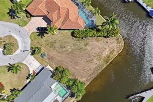 5357 Majestic Ct, Cape Coral, FL 33904 - Photo 6