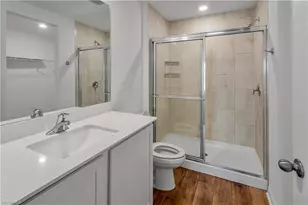 185 Yager Cir, Fort Myers, FL 33913 - Photo 18