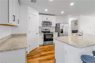 185 Yager Cir, Fort Myers, FL 33913 - Photo 12