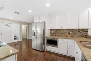 4742 Santa Del Rae Ave, Fort Myers, FL 33901 - Photo 10