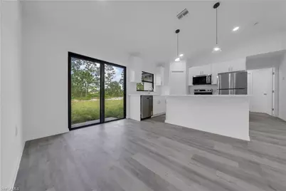 1036 Cresthaven St, Lehigh Acres, FL 33974 - Photo 6