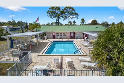 860 Moonlight Dr, North Fort Myers, FL 33917 - Photo 20