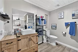 860 Moonlight Dr, North Fort Myers, FL 33917 - Photo 12