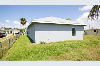3428 Jeffcott St, Fort Myers, FL 33916 - Photo 6