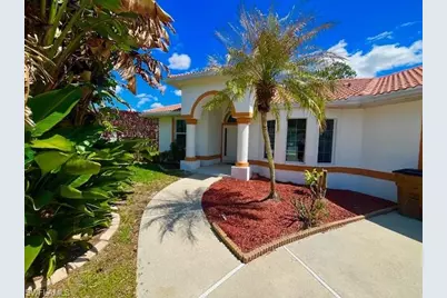 914 McArthur Ave, Lehigh Acres, FL 33936 - Photo 4