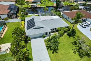 5036 SW 9th Pl, Cape Coral, FL 33914 - Photo 4