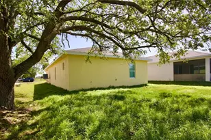 3433 Jeffcott St, Fort Myers, FL 33916 - Photo 4