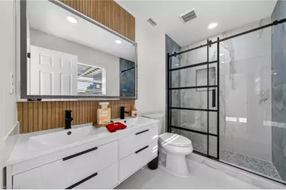 5617 Coronado Ct, Cape Coral, FL 33904 - Photo 4