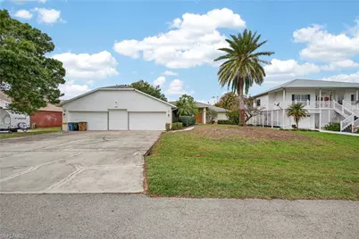6890 Circle Dr, Fort Myers, FL 33905 - Photo 2
